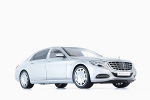 Mercedes - Maybach S-Class 2016 Silver  1:18 by Almost Real