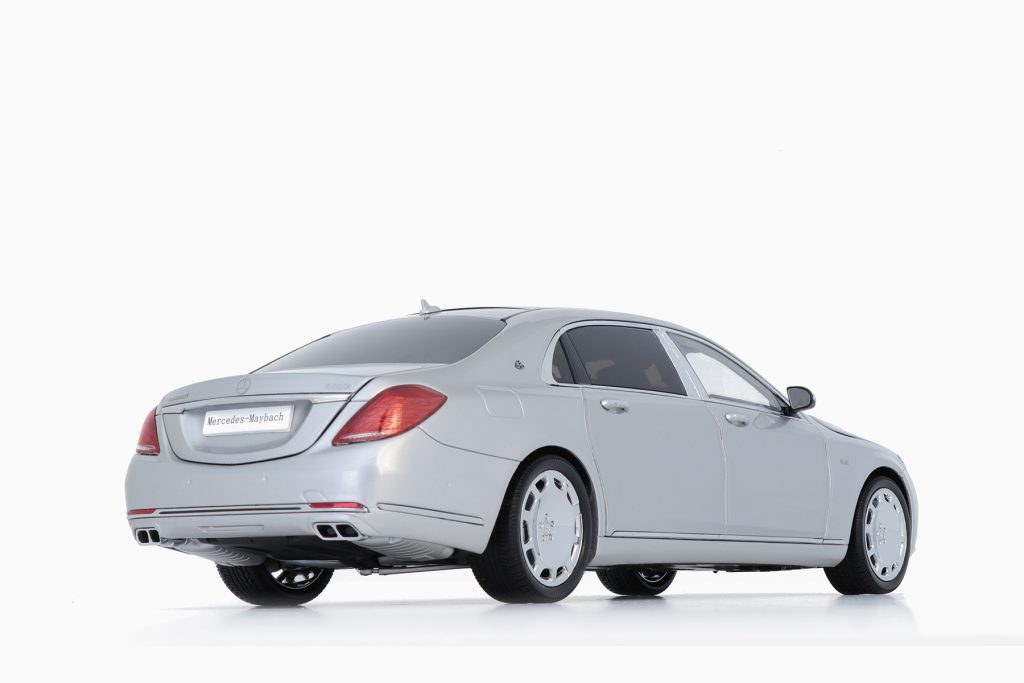Mercedes - Maybach S-Class 2016 Silver  1:18 by Almost Real