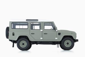 Land Rover Defender 110 Heritage Edition 1:18 by Almost Real