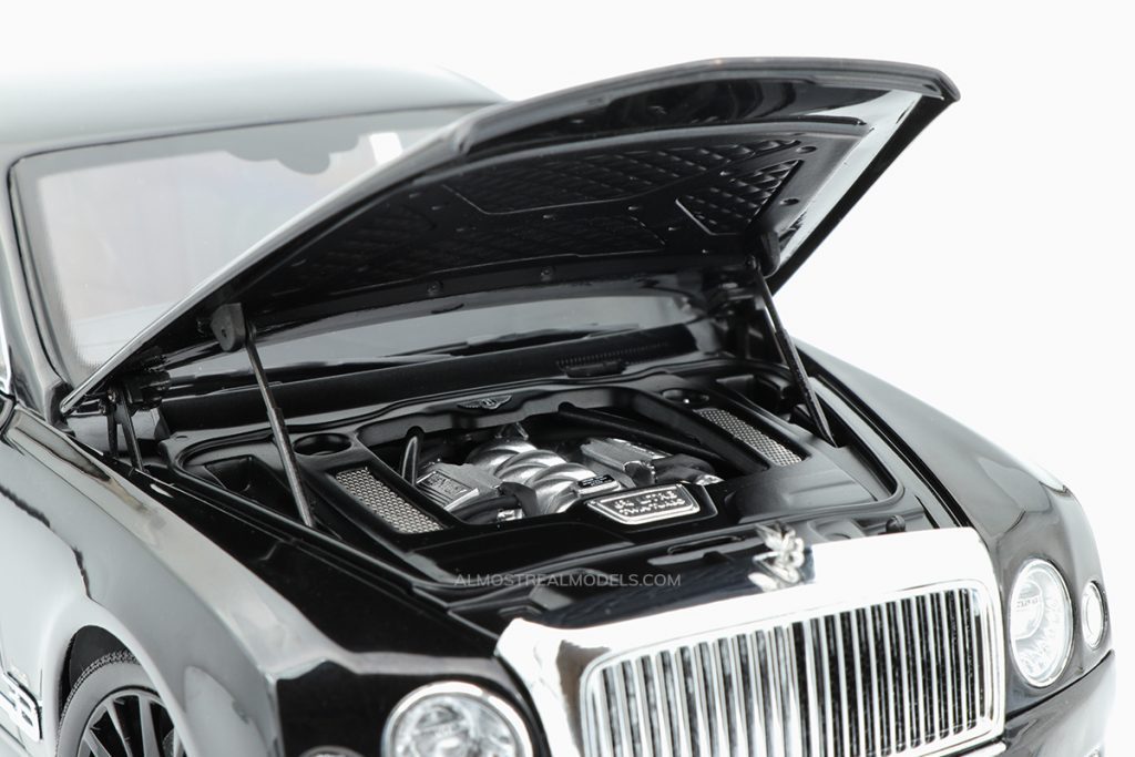 Bentley Mulsanne W.O. Edition by Mulliner 1:18 by Almost Real