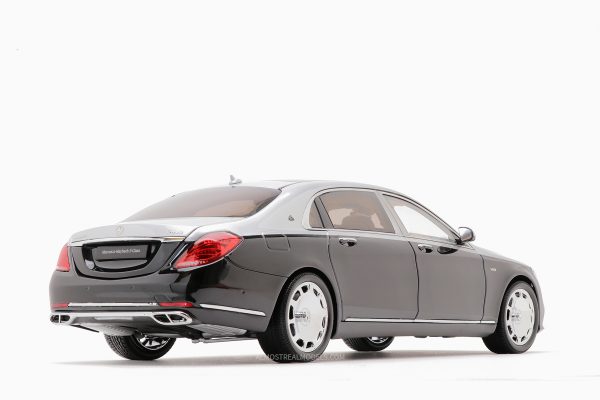 Mercedes - Maybach S-Class 2019 Obsidian Black/Iridium Silver 1:18 by Almost Real