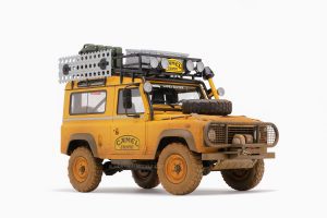 Land Rover Defender 90 "Camel Trophy" Borneo 1985 Dirty 1:18 by Almost Real