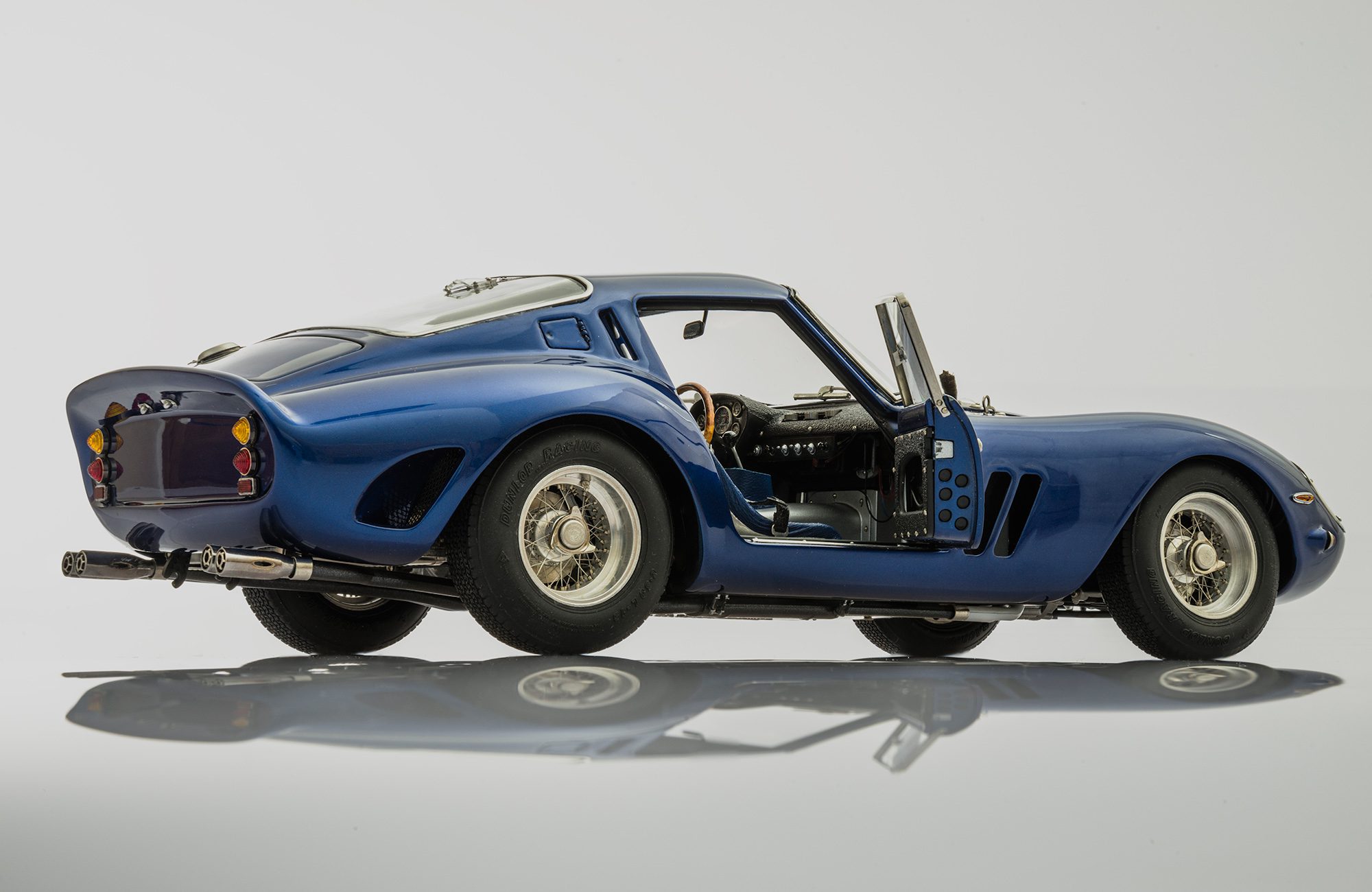 Ferrari 250 GTO 1962 Blue CMC 1:18