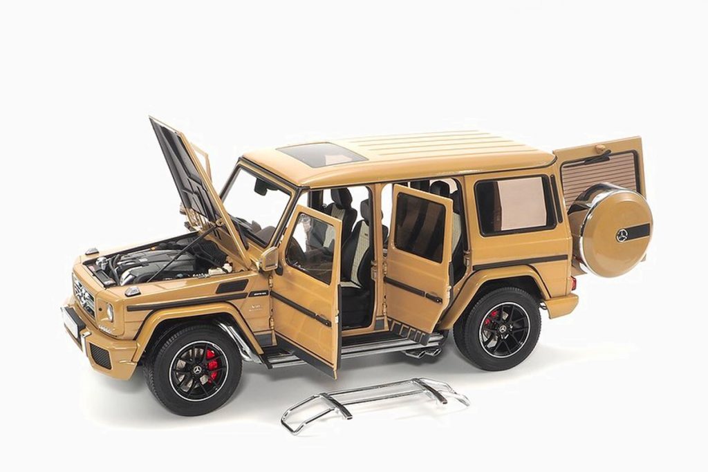 Mercedes-AMG G 63 (W463) 2015 Desert Sand 1:18 by Almost Real