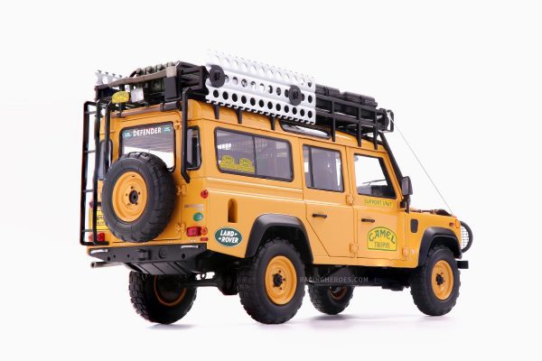 Land Rover Defender 110 "Camel Trophy" Sabah-Malaysia - 1993 1:18 by Almost Real