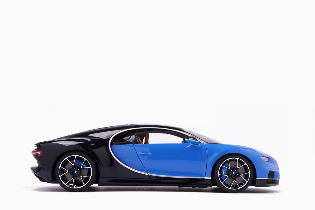 Bugatti Chiron 2017 French Racing Blue/Atlantic Blue 1:18 by AutoArt