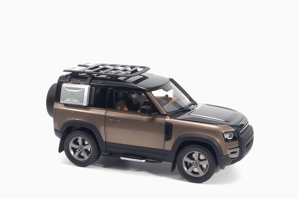Land Rover Defender 90 2020 Gondwana Stone 1:18 by Almost Real