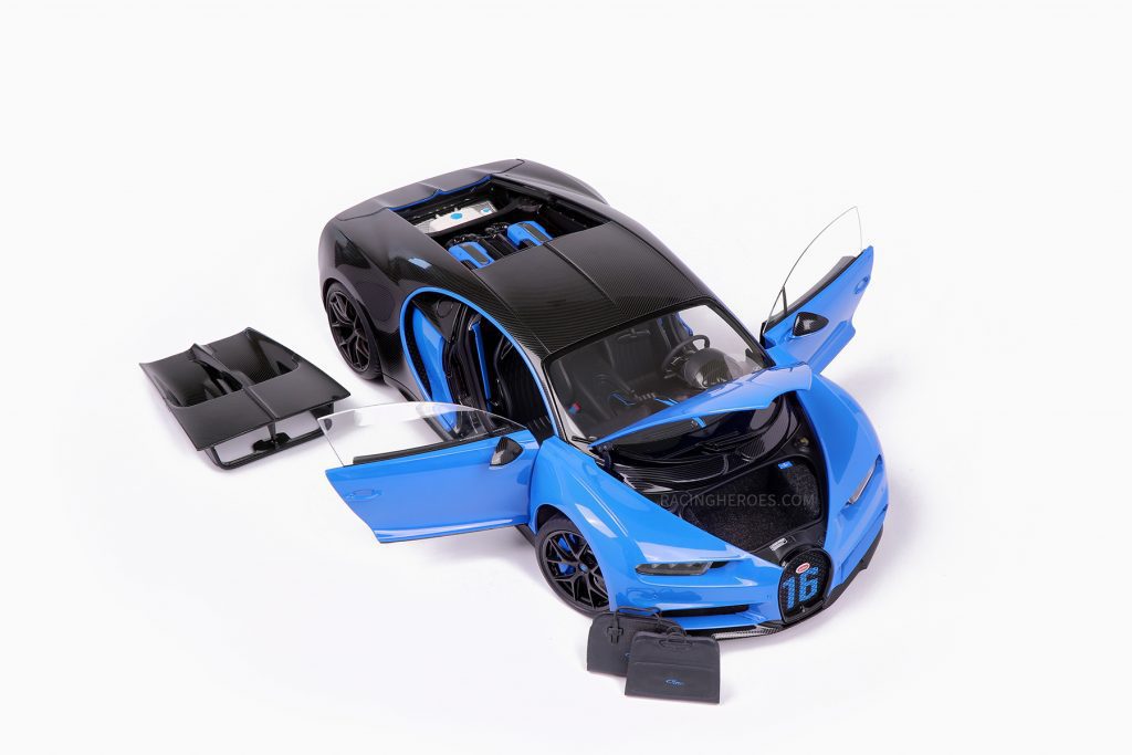 Bugatti Chiron Sport 2019 French Racing Blue/Carbon 1:18 by AutoArt