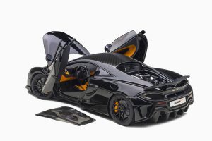McLaren 600LT Onyx Black 1:18 by AutoArt