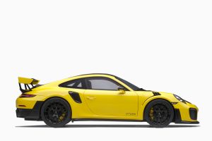 Porsche 911 (991.2) GT2 RS Weissach Yellow 1:18 by AutoArt