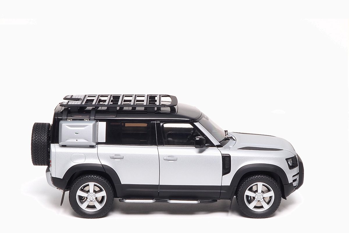 Land Rover Defender 110 2020 Satin Indus Silver 1:18 by Almost Real