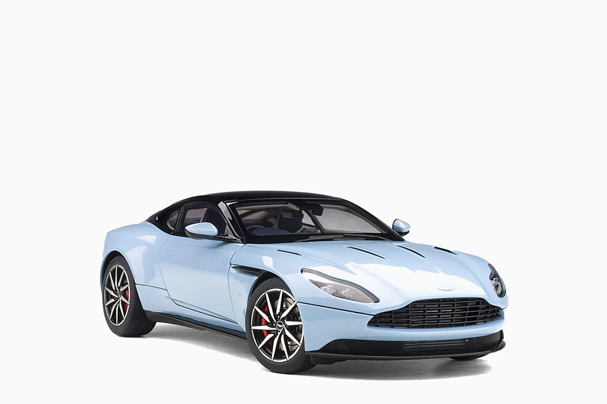 Aston Martin DB11, Q Frosted Glass Blue 1:18 by AutoArt