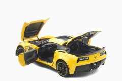 Chevrolet Corvette C7 Z06 C7R Edition, Corvette Racing Yellow 1:18 by AutoArt
