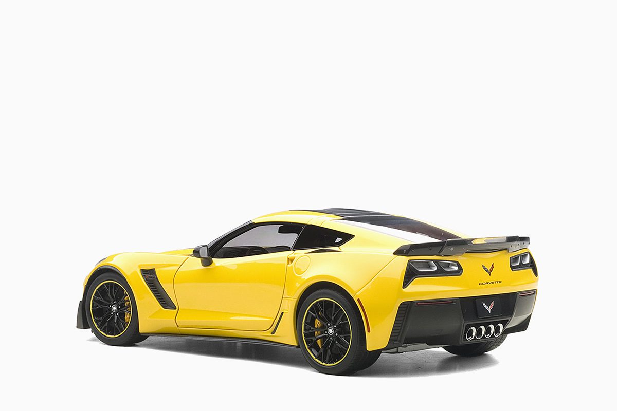 Chevrolet Corvette C7 Z06 C7R Edition, Corvette Racing Yellow 1:18 by AutoArt