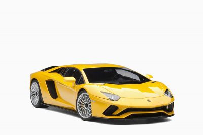 Lamborghini Aventador S, New Giallo Orion/Metallic Yellow 1:18 by AutoArt