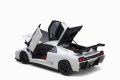 Lamborghini Diablo SV-R, Impact White 1:18 by AutoArt