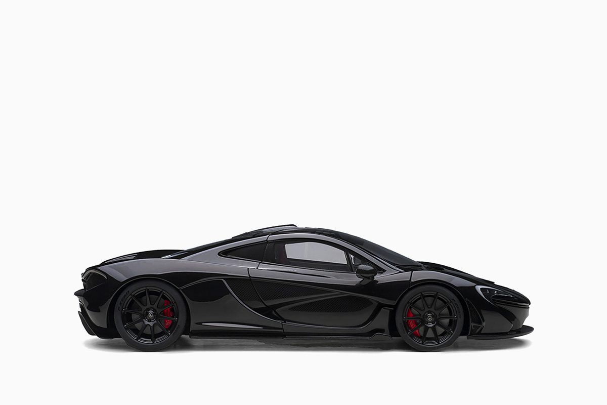 McLaren P1, Fire Black w/Red/Black Interior 1:18 by AutoArt