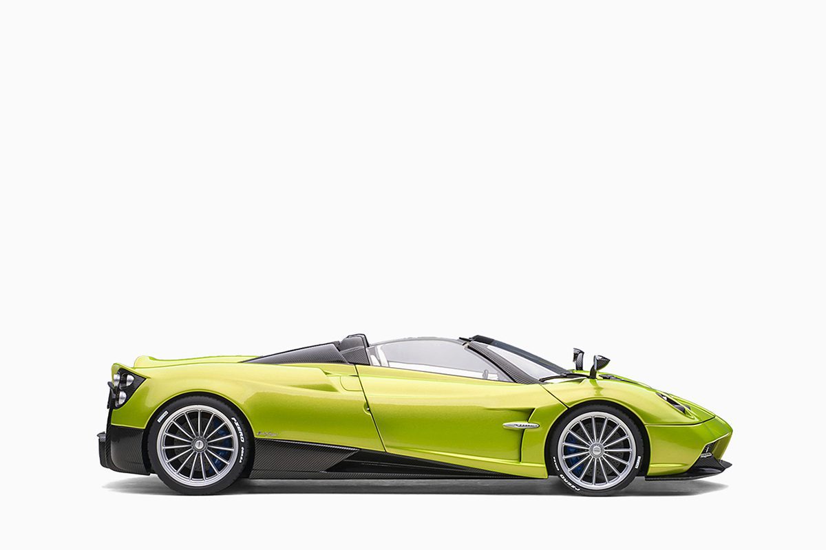 Pagani Huayra Roadster, Verde Firenze/Pearl Green 1:18 by AutoArt