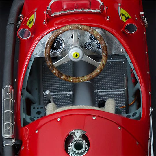CMC Ferrari interior