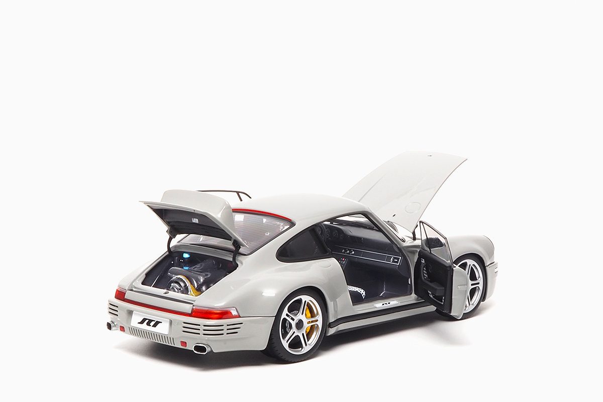 RUF SCR - 2018 Chalk Grey 1:18 Limited Edition by Almost Real