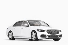 Mercedes - Maybach S-Class 2021 Diamond White  1:18 by Almost Real