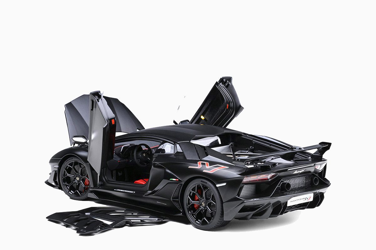 Lamborghini Aventador SVJ (Nero Nemesis) Black 1:18 by Autoart