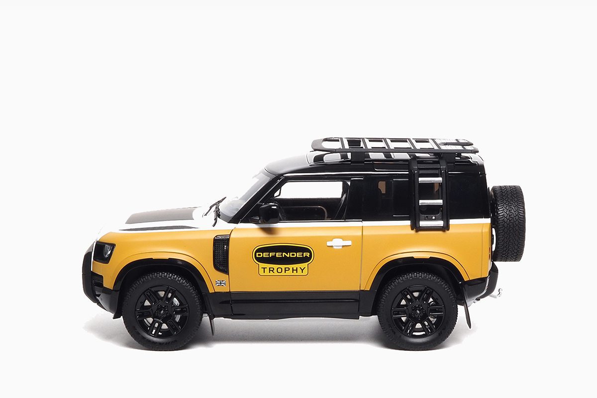 Land Rover Defender 90 2023 Trophy Edition 1:18 by Almost Real
