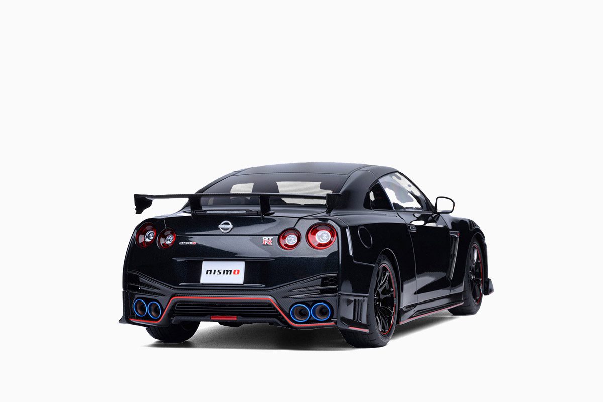 Nissan GT-R (R35) Nismo 2022 Special Edition, Meteor Flake Black Pearl 1:18 by Autoart