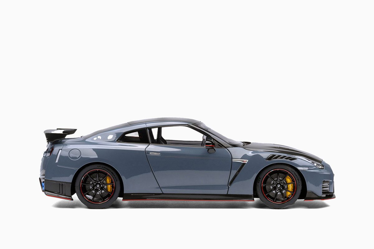 Nissan GT-R (R35) Nismo 2022 Special Edition, Nismo Stealth Gray 1:18 by Autoart