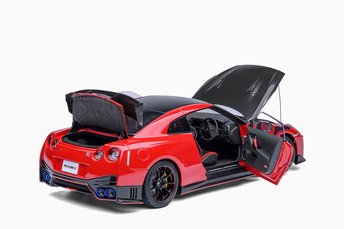 Nissan GT-R (R35) Nismo 2022 Special Edition, Vibrant Red 1:18 by Autoart