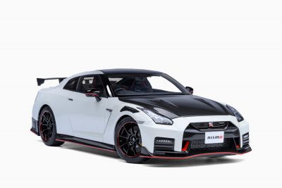 Nissan GT-R (R35) Nismo 2022 Special Edition, Brilliant White Pearl 1:18 by Autoart