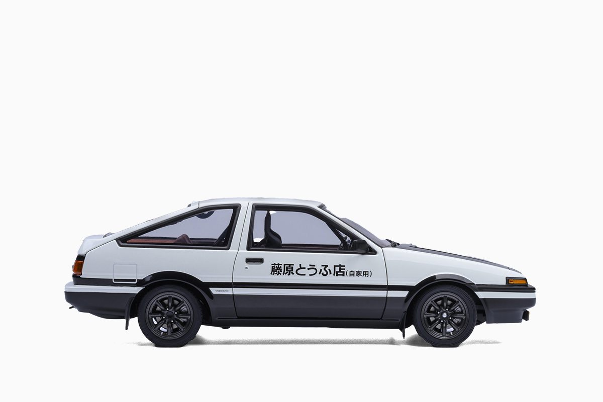 Toyota Sprinter Trueno (AE86) “Project D” Final version 1:18 by AutoArt